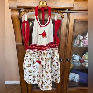 Red and Cream Cardinal kitchen apron Christmas Festive BNWOT